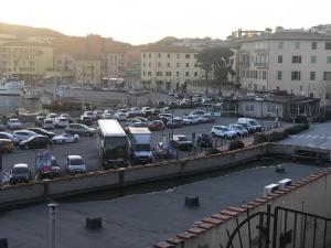 Portoferraio: Parcheggi &quot;blu&quot; gratuiti per le festività