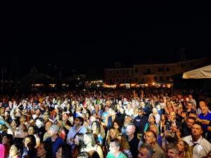 A Porto Azzurro si chiude l&#039;Elba Music Awards 2023 con gli U2 World Tribute Band