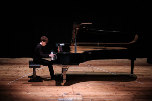 Il 22 luglio il giovane pianista elbano Matteo Bussi in concerto alla De Laugier