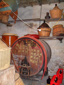 “Cantine e solai” - La Foto della Settimana è di Cheti Soldani