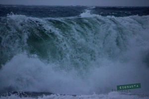 Previsto maltempo anche per domani. Allerta gialla per temporali, vento forte e mareggiate