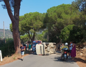 Altro ribaltamento di un mezzo nei pressi di Capoliveri con due lievemente feriti