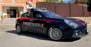 Portoferraio - colpisce ripetutamente la madre con un paio di forbici: arrestato dai Carabinieri