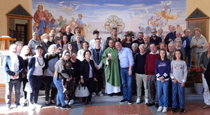 I parrocchiani di San Giuseppe salutano don Domenico