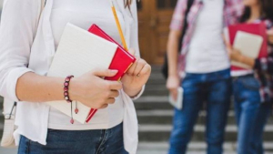 Nuovi casi di positività all&#039;istituto comprensivo Pertini, le disposizioni adottate dal Dirigente