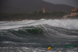 Mareggiate, codice giallo sull&#039;Arcipelago fino a giovedì 13 maggio