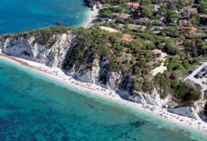 Operativo fino al 14 settembre il servizio bus per raggiungere le spiagge portoferraiesi