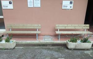 Il Rotary club elbano dona due panchine all&#039;ospedale di Portoferraio