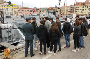 La GdF incontra gli studenti in occasione della Giornata del Mare e della cultura marina