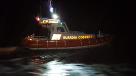 Colta da malore su uno yacht fuori di Cavo, soccorsa dalla Guardia Costiera