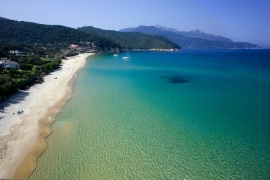 Lavori di ripascimento urgenti per la spiaggia della Biodola