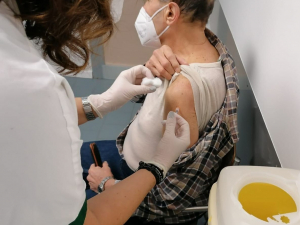 Covid, nuovi contagi e vaccinazioni. Il report dell&#039;USL Toscana nord ovest