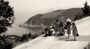 &quot;C&#039;ERA UNA VOLTA L&#039;ISOLETTA VERDE&amp;BLU&quot;  Primo Problema: Le Strade (1)