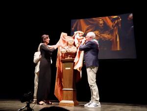 Inaugurata al Teatro dei Vigilanti la statua dedicata a Renato Cioni