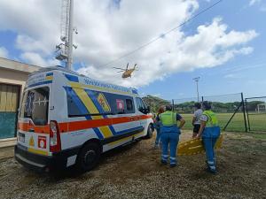 Pericolosa caduta per un ciclista, elitrasportato a Livorno