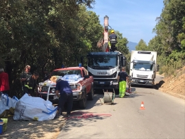 Pulizia delle scarpate a la Biodola,  recuperati ben 14 quintali di rifiuti:  volontari, ESA, VVFF: ottimo lavoro