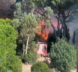 Le immagini dell&#039;incendio a Castancoli