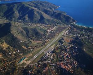 Giani:  “Sviluppo del trasporto aereo serve per unsalto di qualità del turismo all&#039;Elba”